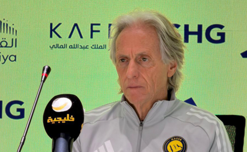 关于前新月主帅热苏斯执教利雅得胜利直言想帮助C罗赢的信息