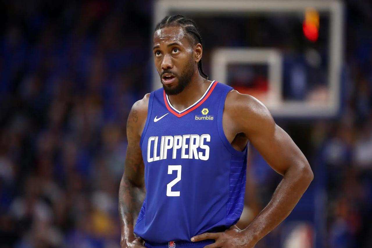 包含王者气场！美媒：科怀-伦纳德冷酷瞬间的词条