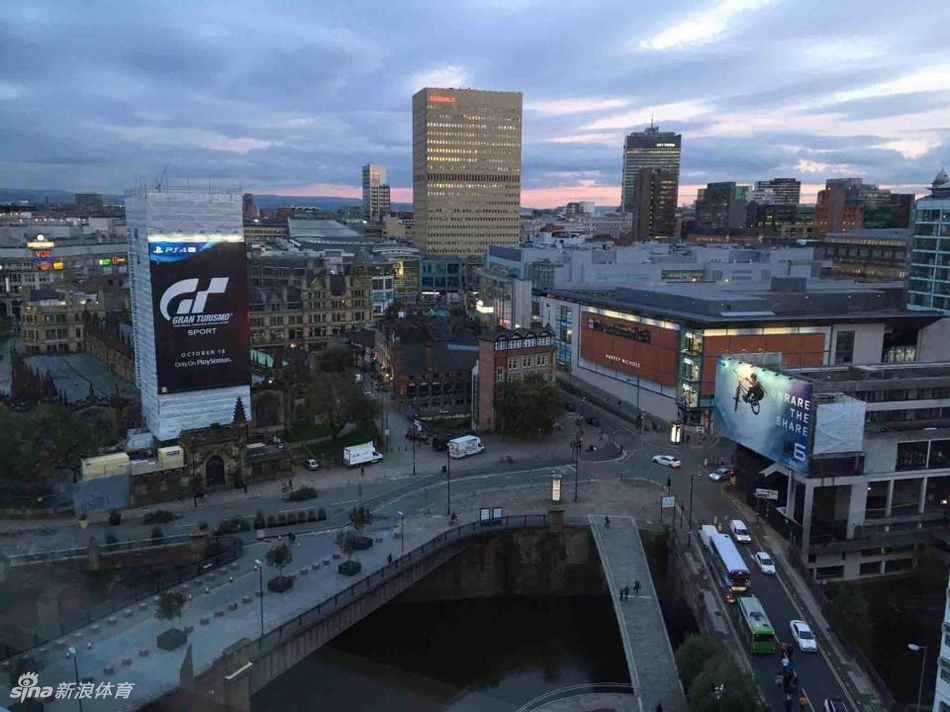 关于因商业环境恶化，瓜迪奥拉即将永久关闭在曼市开了7年的餐厅的信息