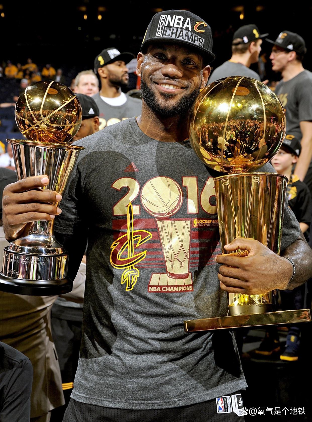 关于詹姆斯商讨建立新篮球联赛巡回赛制+球员获得股权的信息