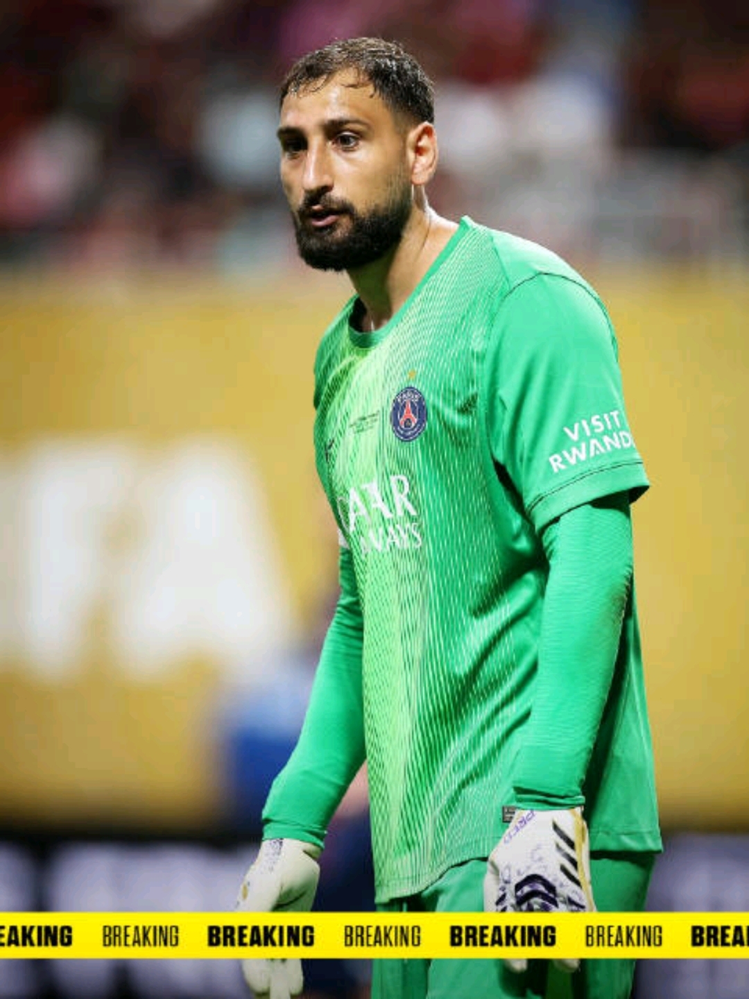 包含多纳鲁马加盟曼联：红魔防线重塑的关键一步的词条