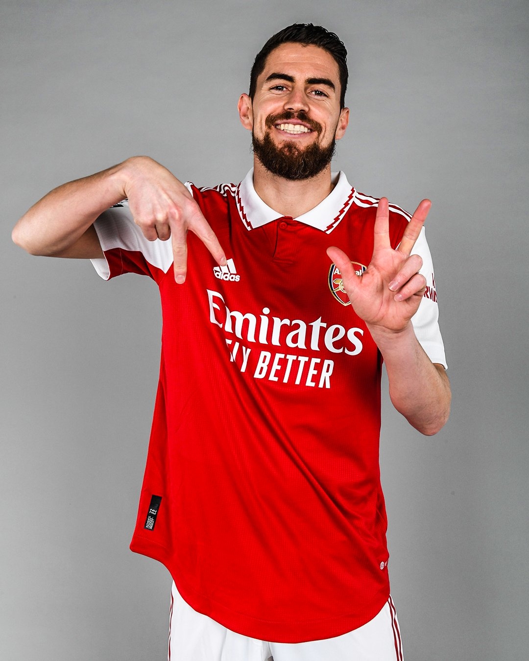 下车进厂!阿森纳官宣签下马杜埃凯转会费总价5200万镑的简单介绍 下车进厂!阿森纳官宣签下马杜埃凯转会费总价5200万镑的简单介绍