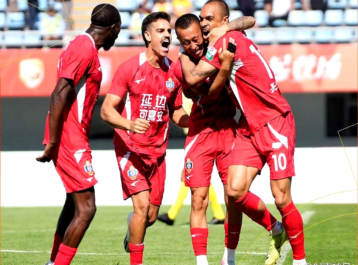 关于今晚！中甲5场对决，辽宁铁人vs铜梁龙激战，广州豹PK延边争锋的信息