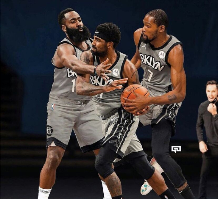 包含火箭大比分战胜篮网豪取4连胜，距离第三名掘金还差1个胜场的词条