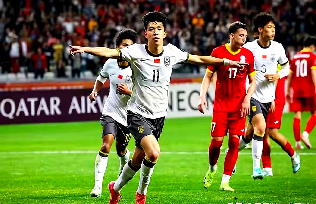 包含2025中国男足球员留洋欧洲观察:跳出舒适圈后的现实挑战的词条 包含2025中国男足球员留洋欧洲观察:跳出舒适圈后的现实挑战的词条