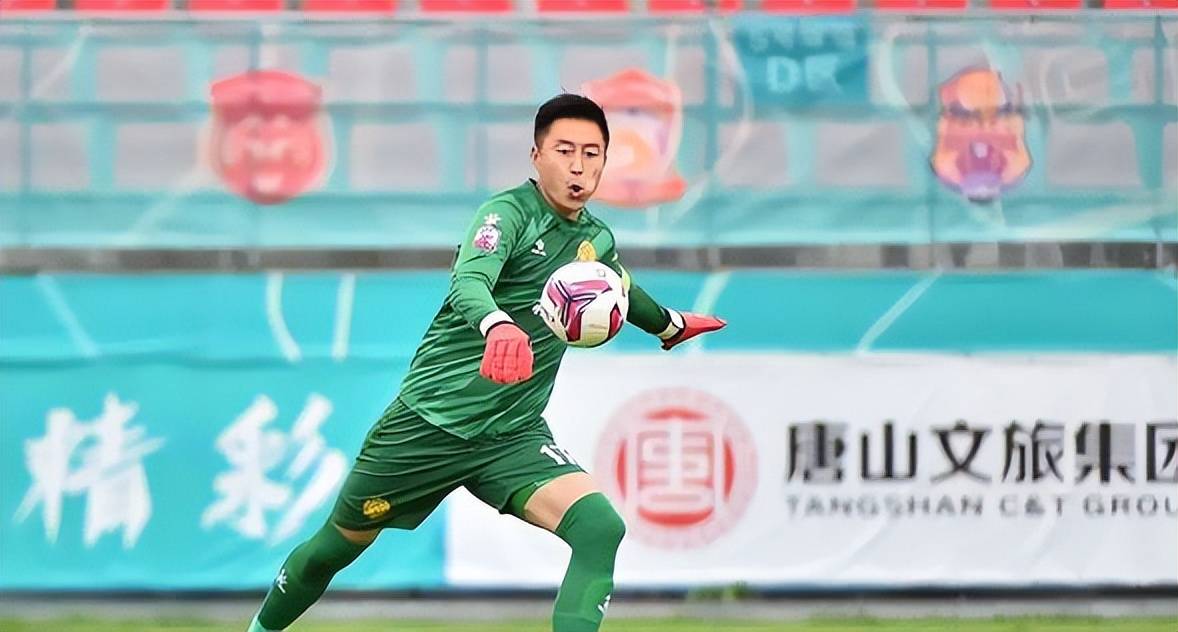 喜讯！上港冬训到队的五大新援将被俱乐部直接报名踢亚冠，值得期待的简单介绍