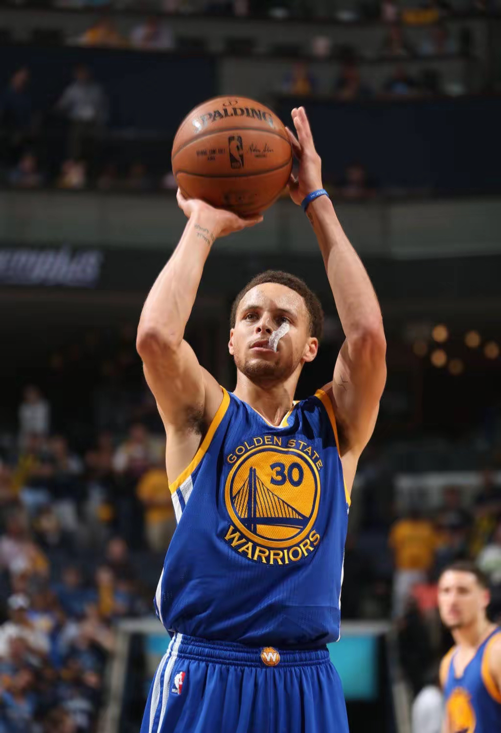 关于30平到132-125！库里26分格林12助攻，勇士客场险胜黄蜂的信息