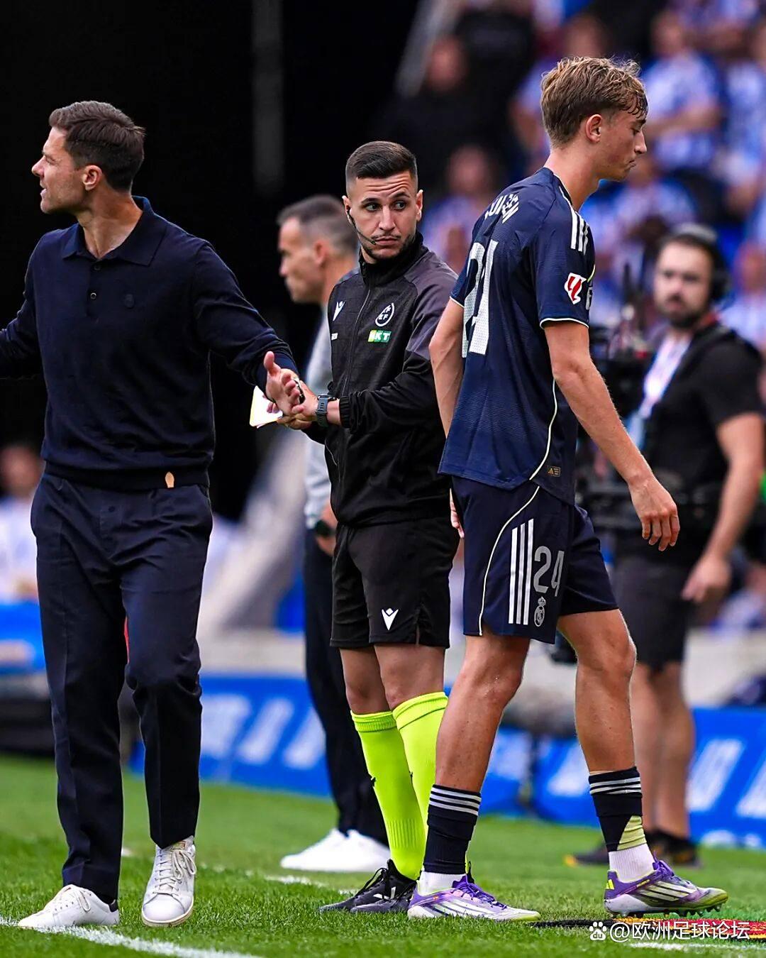 卡西：舆论对阿隆索不公平皇马现在又不是落后巴萨12分的简单介绍  第3张