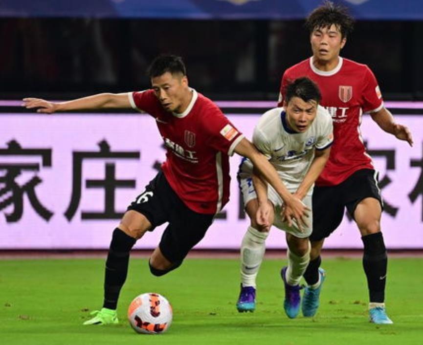 意外!35岁刘殿座重返国足,王大雷却落选,发文回应,球迷没想到的简单介绍 意外!35岁刘殿座重返国足,王大雷却落选,发文回应,球迷没想到的简单介绍