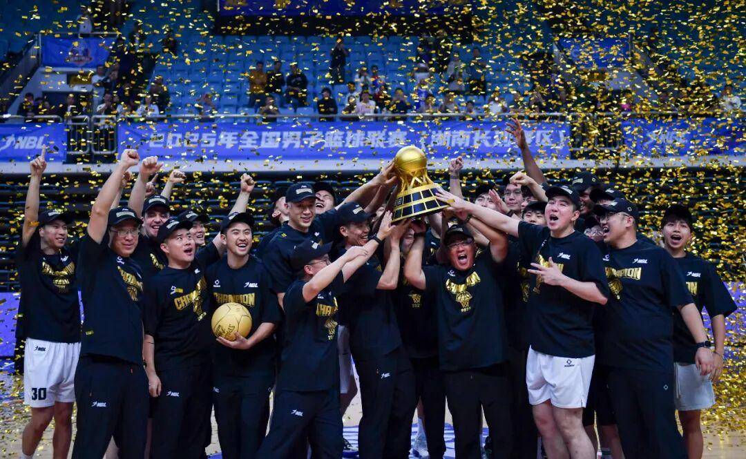 包含中国篮协：2026-2027赛季CBA联赛计划于今年10月中旬开赛的词条