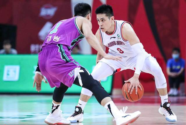 关于陶汉林：这场比赛是团队的胜利，每个人都在帮球队摆脱困境的信息