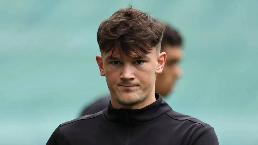 关于利物浦20岁小将伊萨克-马巴亚租借加盟维冈竞技，为期一年的信息