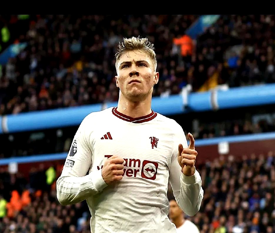 关于霍伊伦将离开曼联，尤文和米兰正在关注情况的信息