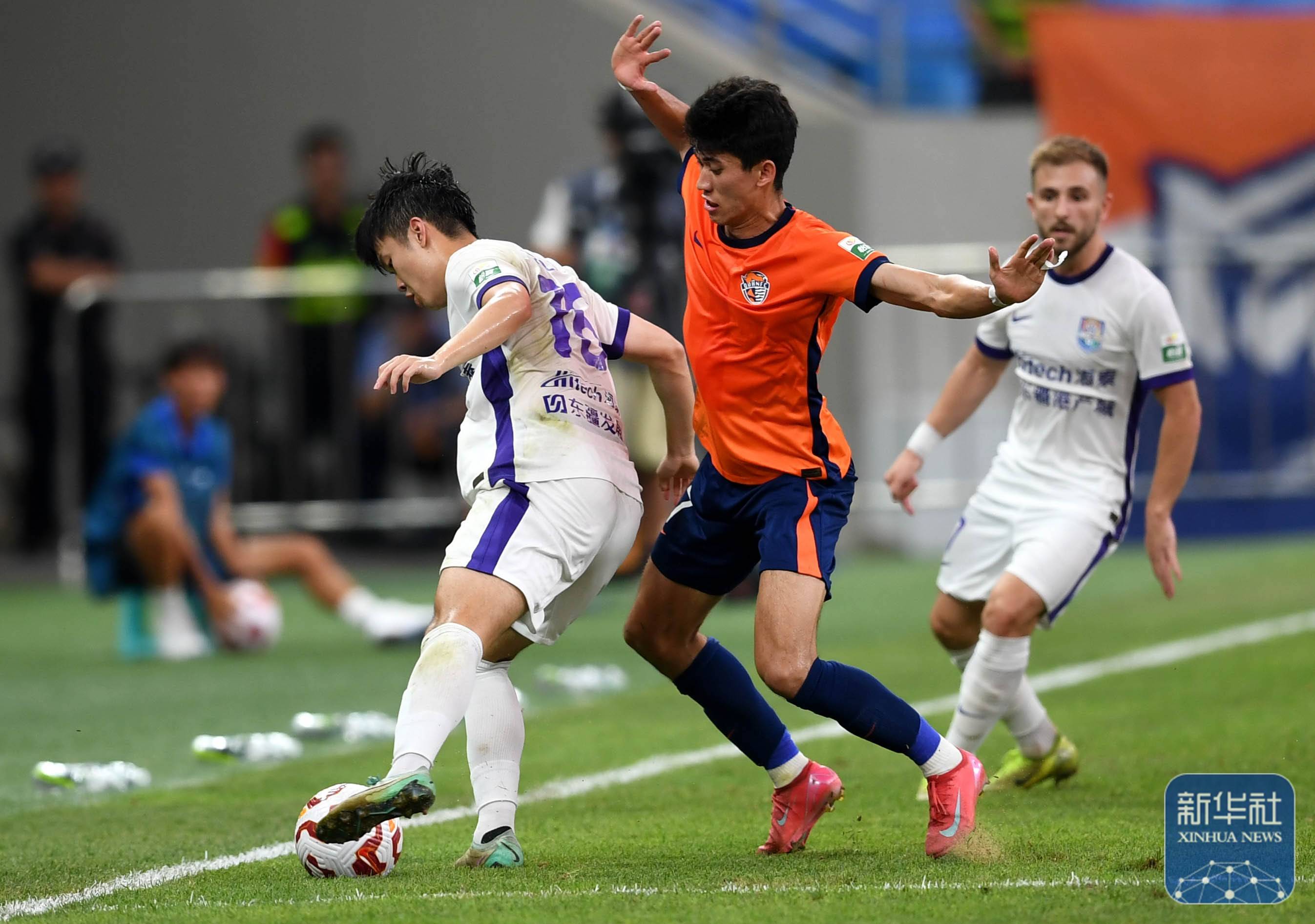 中超中甲赛果：上海申花3-1北京国安，深圳新鹏城4-0胜青岛海牛的简单介绍