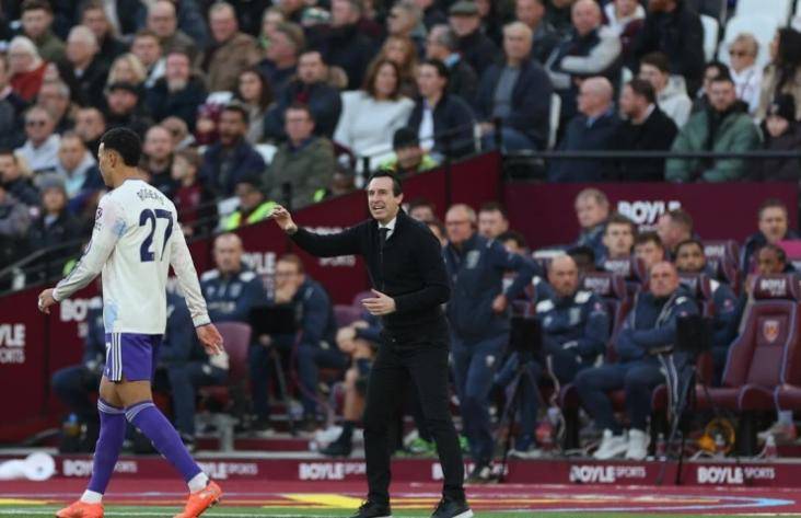 加纳乔执意留在英超，维拉有意引进！埃梅里或用大马丁与曼联交换的简单介绍