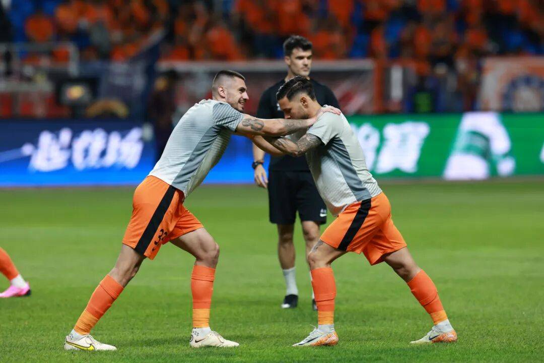 包含出战48次参与26球！云南玉昆与外援约尼查完成续约的词条