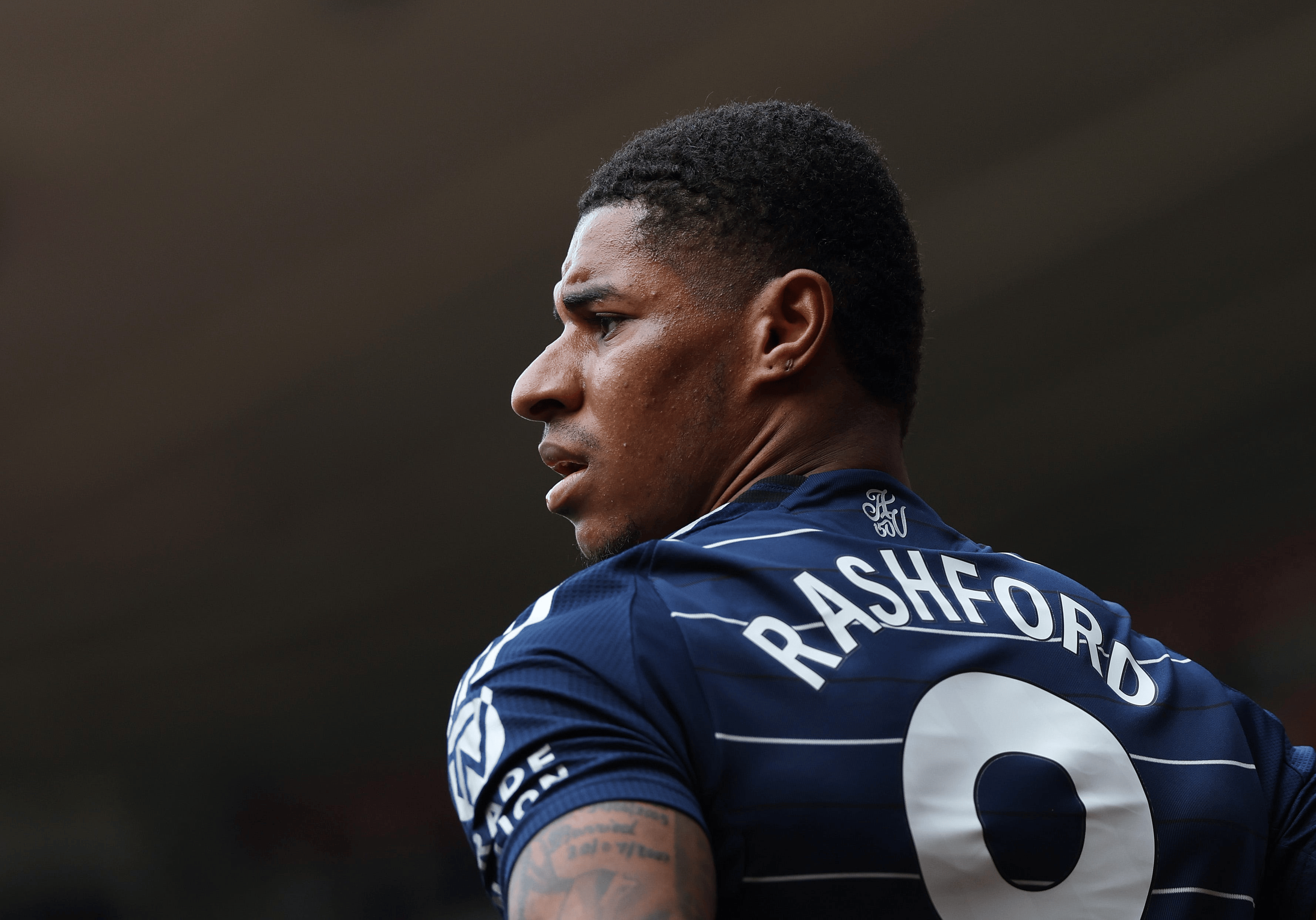 包含巴萨锁定拉什福德！转会接近完成，他即将赶到巴塞罗那的词条