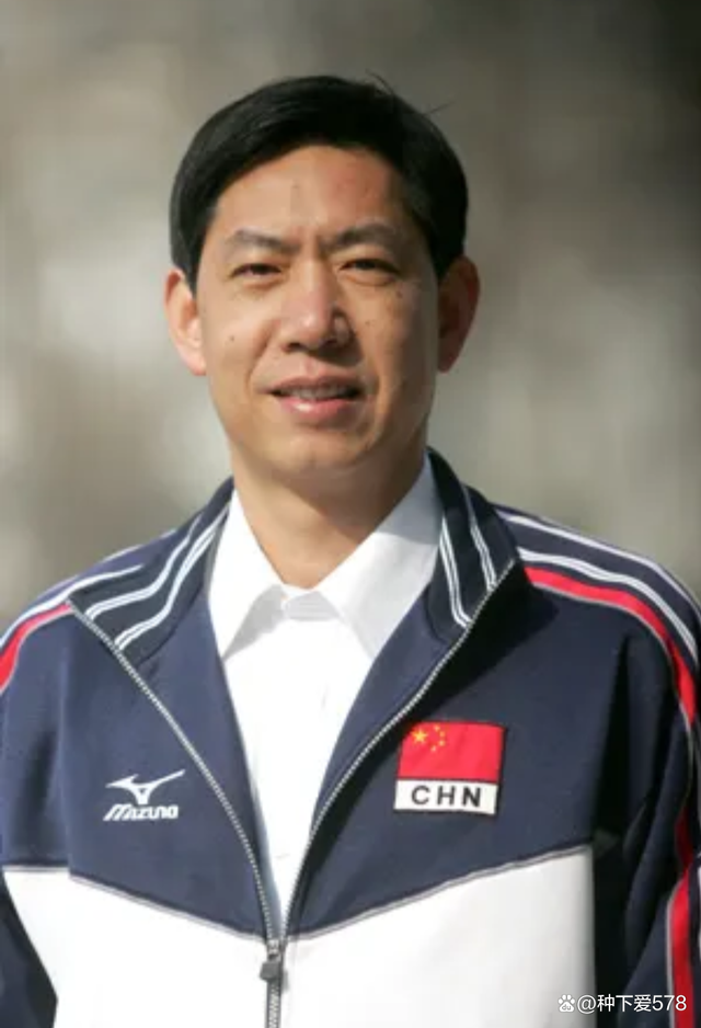 关于票王+东道主!克拉克自宣：缺席全明星赛和三分大赛的信息