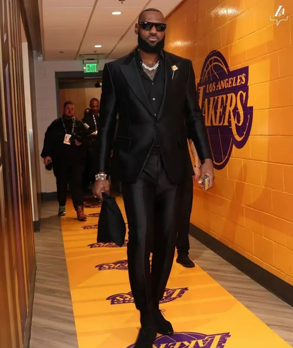 恭喜!亚历山大荣膺ESPY年度最佳男运动员+最佳NBA球员的简单介绍  第2张