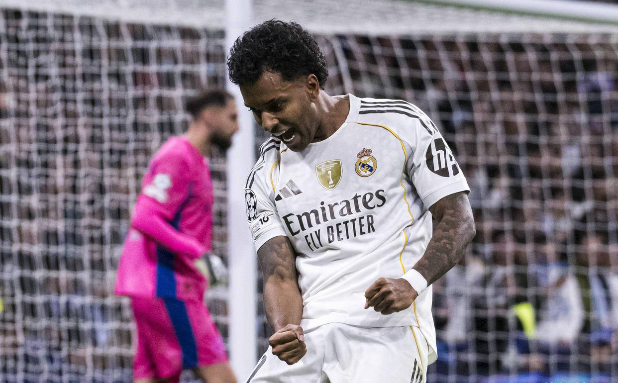 包含曼城开价3500万镑出售天才中场新星，贵也不愁卖掉，4大的词条