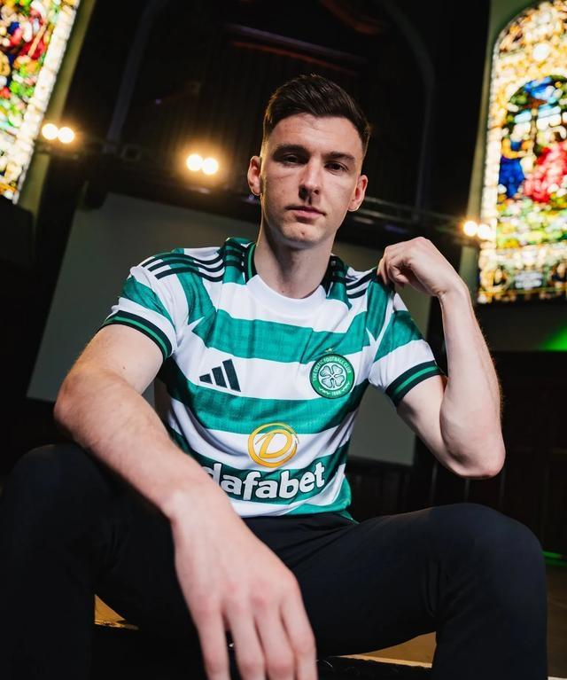 关于勒沃库森和英超俱乐部报价博塔弗戈门将维克托的信息  第2张