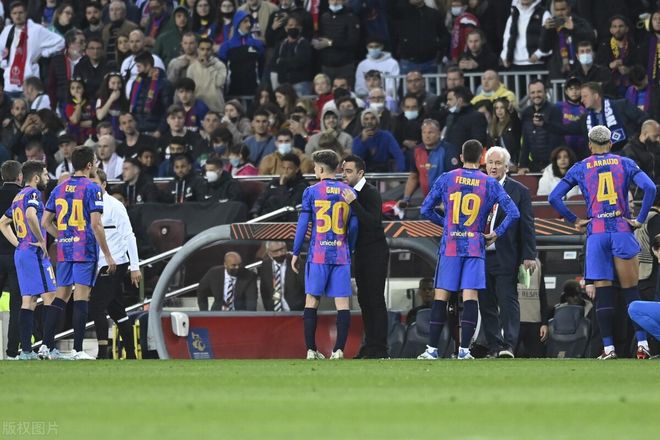 关于欧足联视察过诺坎普施工进度，怀疑能否赶的信息