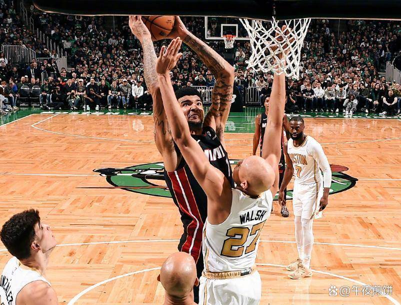 布朗50分怀特29分,凯尔特人146-115击败快船的简单介绍 第2张