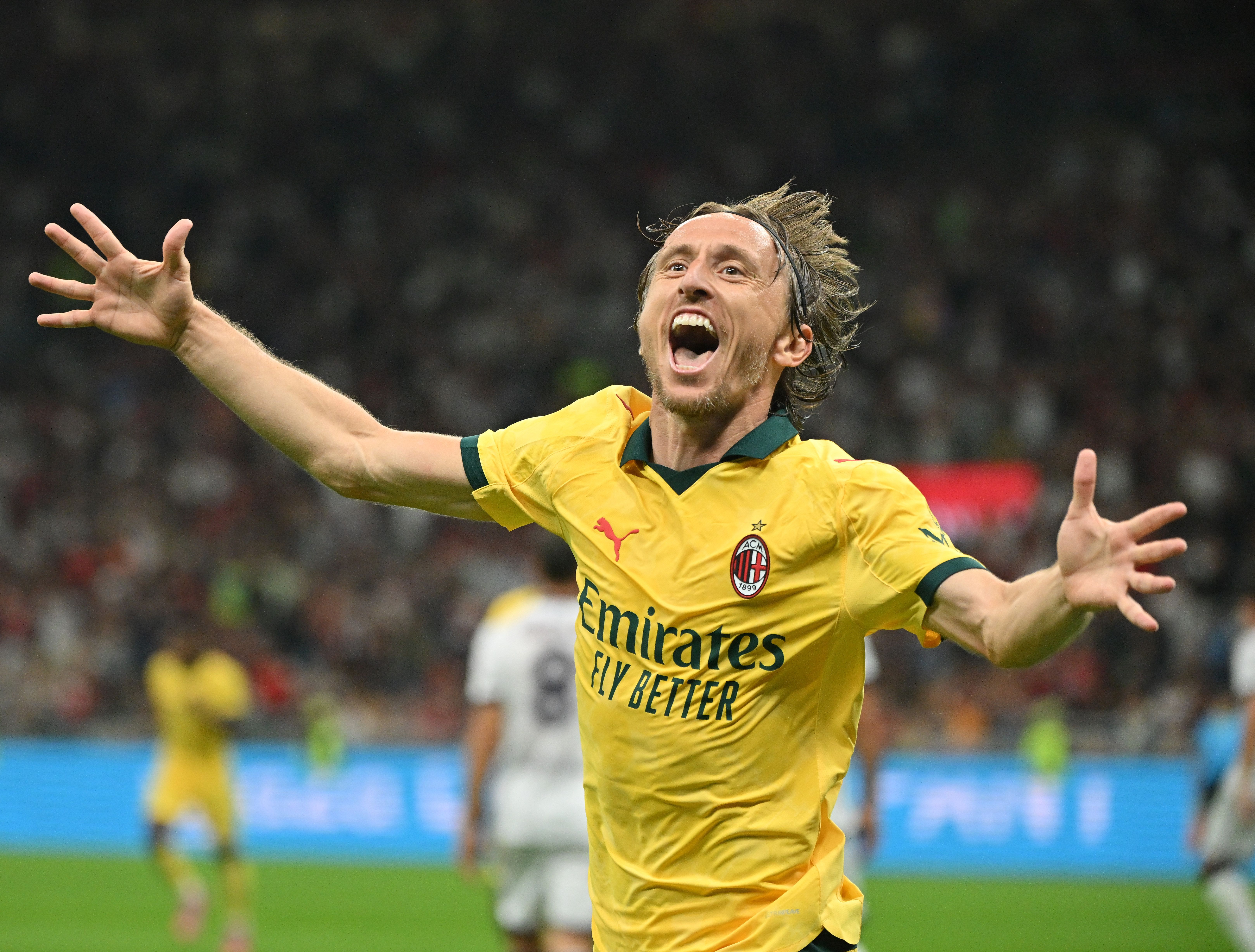 国米3-1博洛尼亚登顶意甲榜首