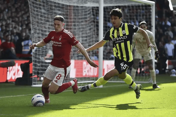 包含英超24亿豪门对决！曼城力争破77年不败神话，哈兰德冲击赛季20球大关的词条