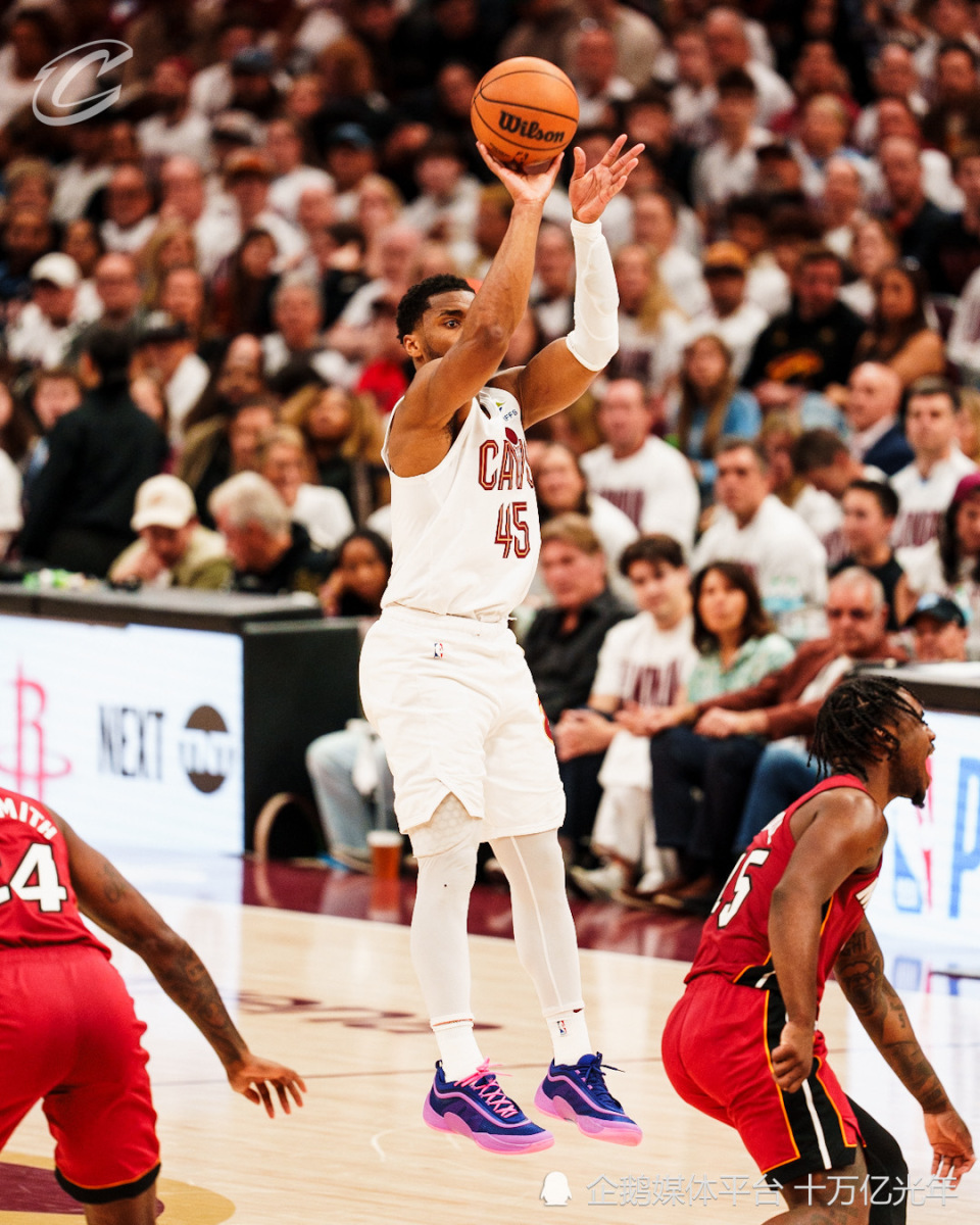 米切尔30分坎宁安27+6+7骑士不敌活塞 第2张