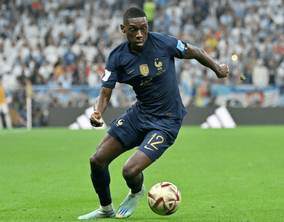 关于巴黎愿意4000万欧出售穆阿尼，尤文负担不起但曼联有意的信息  第3张